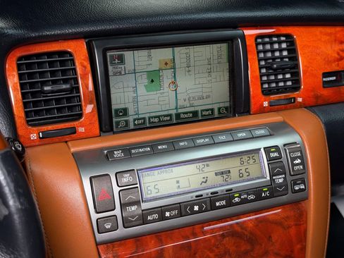 Used 2005 Lexus SC 430 Convertible image 37