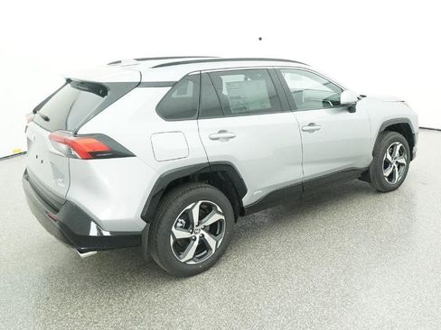 New 2025 Toyota RAV4 SE image 22