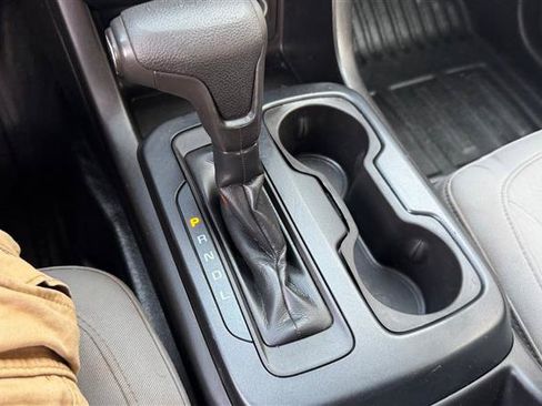 Used 2019 Chevrolet Colorado W/T RWD image 21