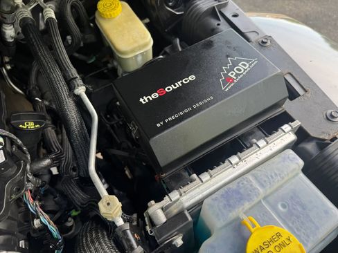 Used 2016 Jeep Wrangler Unlimited Rubicon image 36