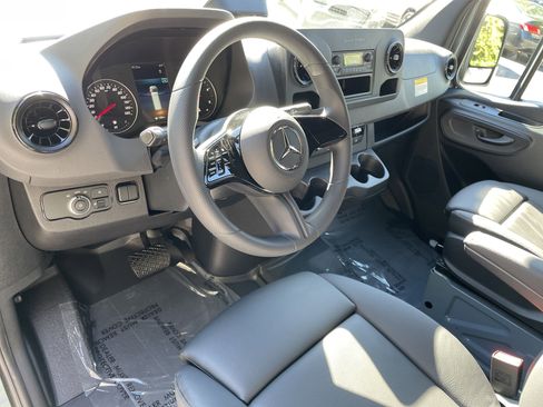 New 2025 Mercedes-Benz Sprinter 2500 image 23