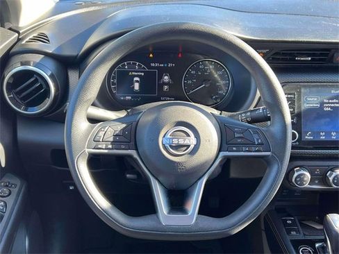 Used 2023 Nissan Kicks SV image 14