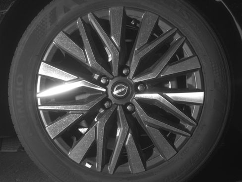 Used 2025 Nissan Altima 2.5 SV FWD image 13