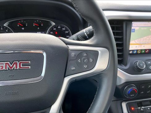 Certified 2023 GMC Acadia SLT image 24