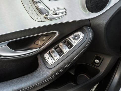 Used 2018 Mercedes-Benz C 300 4MATIC Sedan image 17