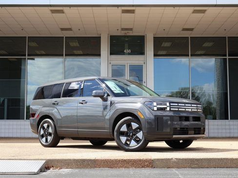 New 2026 Hyundai Santa Fe SE image 2