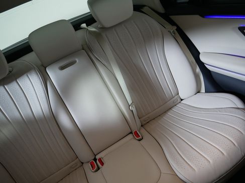 Used 2022 Mercedes-Benz S 500 4MATIC image 14