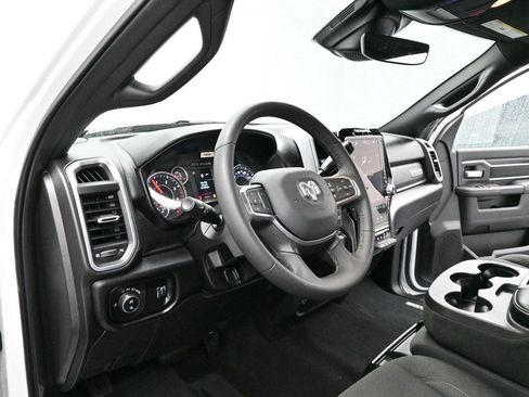 Used 2025 RAM 2500 Big Horn AWD/4WD image 12
