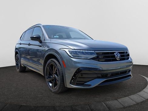 Used 2023 Volkswagen Tiguan SE R-Line FWD image 6
