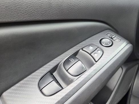 Used 2025 Nissan Altima 2.5 SV FWD image 29