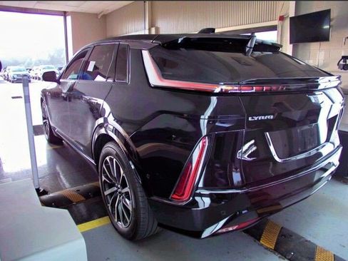 Certified 2024 Cadillac Lyriq Sport AWD/4WD image 4