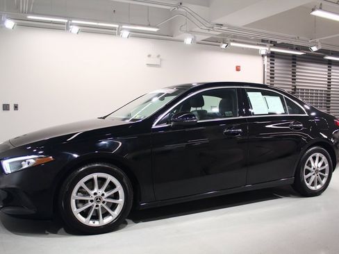 Used 2022 Mercedes-Benz A 220 4MATIC image 14