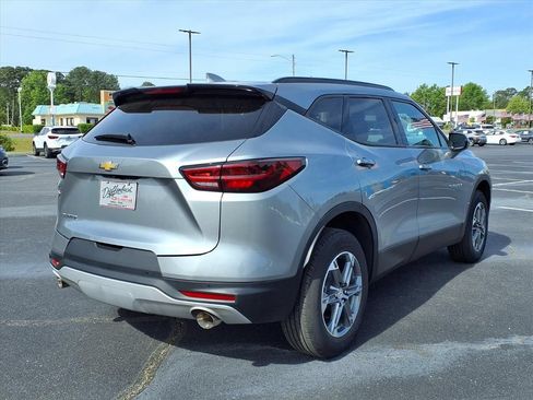 Used 2024 Chevrolet Blazer LT w/ Convenience Package FWD image 18