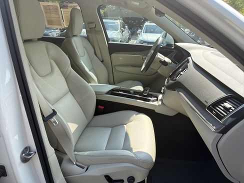 Certified 2024 Volvo XC90 B6 Plus w/ Protection Package Premier AWD/4WD image 34