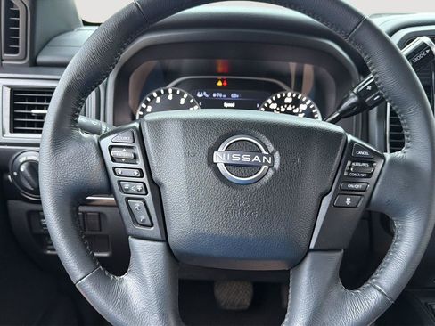 Used 2024 Nissan Titan SV image 14