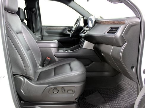 Used 2022 Chevrolet Tahoe Z71 image 12