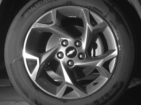 Used 2025 Chevrolet Trax LT FWD image 13