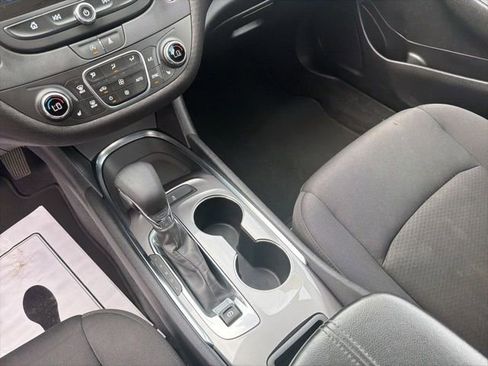 Used 2022 Chevrolet Malibu LT FWD image 24