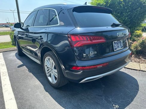 Used 2019 Audi Q5 2.0T Premium Plus w/ Premium Plus Package AWD/4WD image 2