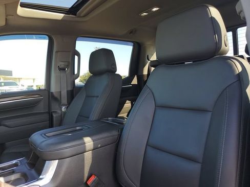 Certified 2022 Chevrolet Silverado 1500 LT Trail Boss w/ LT Trail Boss Premium Package AWD/4WD image 5