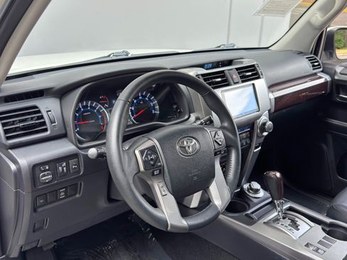 Used 2018 Toyota 4Runner Limited AWD/4WD image 13