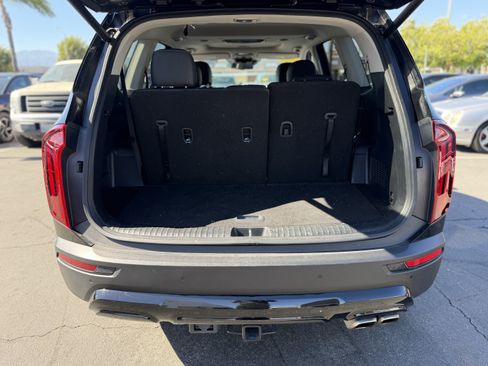 Certified 2022 Kia Telluride EX w/ EX Premium Package AWD/4WD image 8