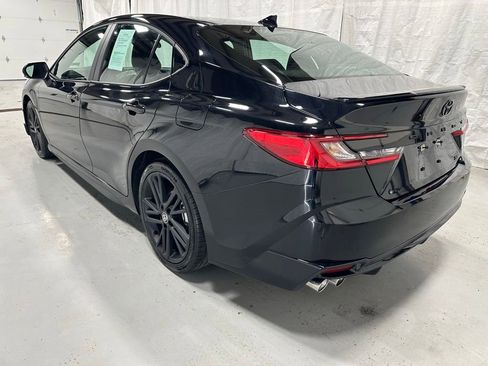 Used 2026 Toyota Camry Hybrid FWD image 5