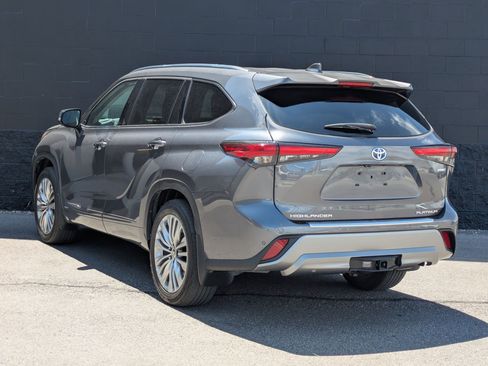 Used 2023 Toyota Highlander Platinum AWD/4WD image 19