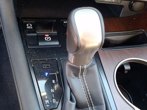 Used 2020 Lexus RX 350L Premium w/ Premium Package image 16