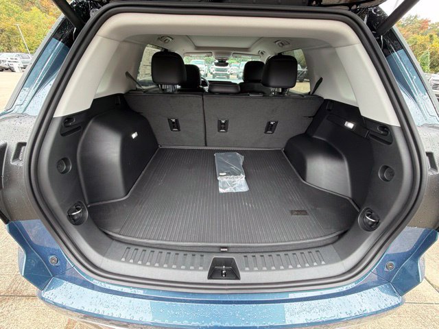 New 2027 GMC Terrain Denali w/ LPO, Floor Liner Package AWD/4WD image 25