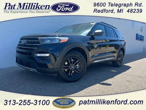 Certified 2024 Ford Explorer XLT w/ Equipment Group 202A AWD/4WD image 1