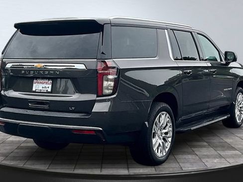 Used 2021 Chevrolet Suburban LT w/ LT Signature Package AWD/4WD image 6