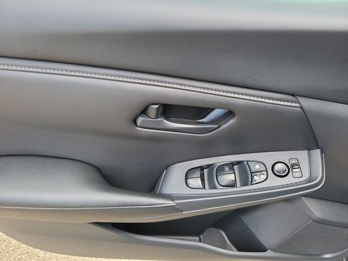 Used 2025 Nissan Sentra S FWD image 17