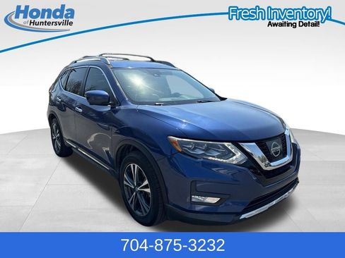Used 2017 Nissan Rogue SL w/ SL Premium Package image 1