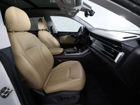Used 2019 Audi Q8 Prestige image 10