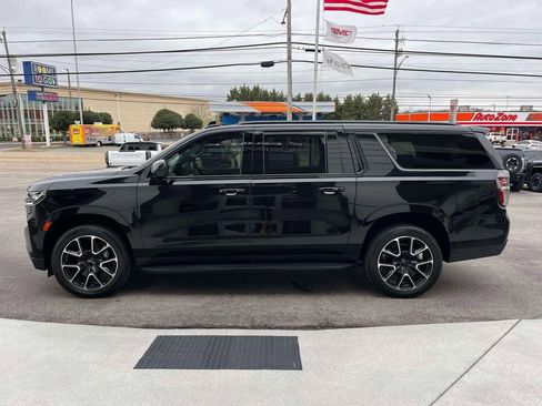 Used 2021 Chevrolet Suburban RST image 6