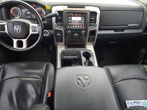 Used 2017 RAM 2500 Laramie w/ Sport Appearance Group AWD/4WD image 8