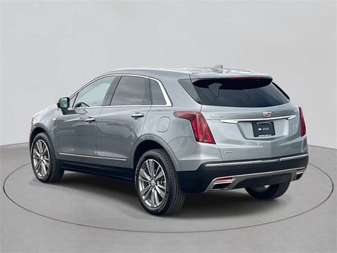 Certified 2025 Cadillac XT5 Premium Luxury image 4