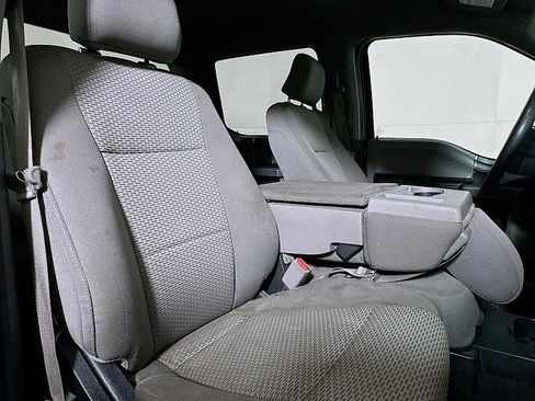 Used 2016 Ford F150 XLT image 25