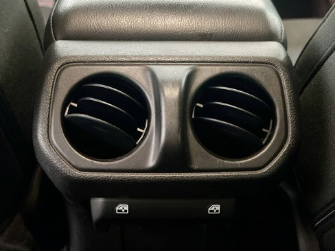 Used 2023 Jeep Wrangler Unlimited AWD/4WD image 18
