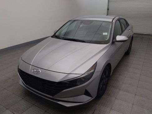Used 2023 Hyundai Elantra SEL FWD image 15