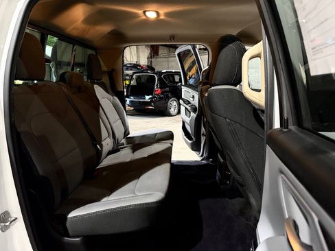 Used 2020 RAM 1500 Big Horn AWD/4WD image 22