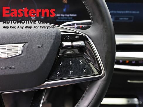 Used 2025 Cadillac Lyriq Luxury AWD/4WD image 18
