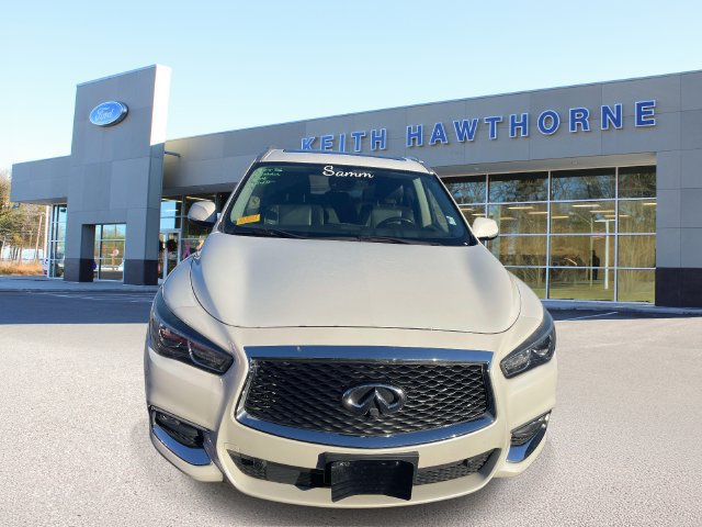 Used 2019 INFINITI QX60 Luxe w/ Essential Package AWD/4WD image 2