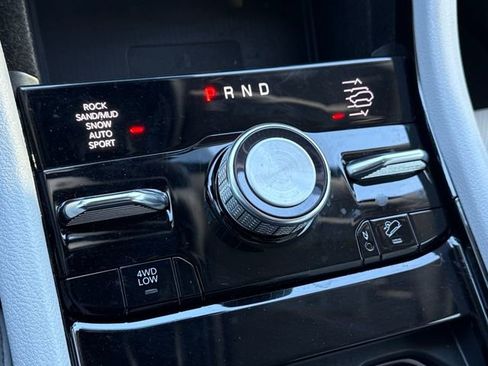 Used 2022 Jeep Grand Cherokee Summit w/ Luxury Tech Group V image 23