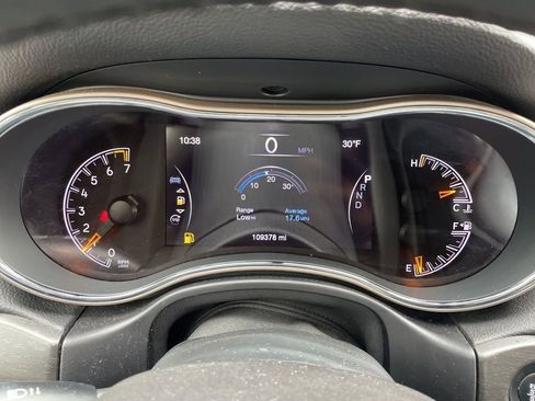 Used 2017 Jeep Grand Cherokee Laredo w/ Quick Order Package 23E image 27