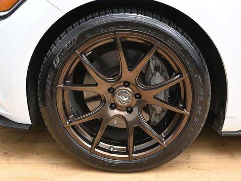 Used 2017 Ford Mustang GT Premium w/ Equipment Group 401A RWD image 11