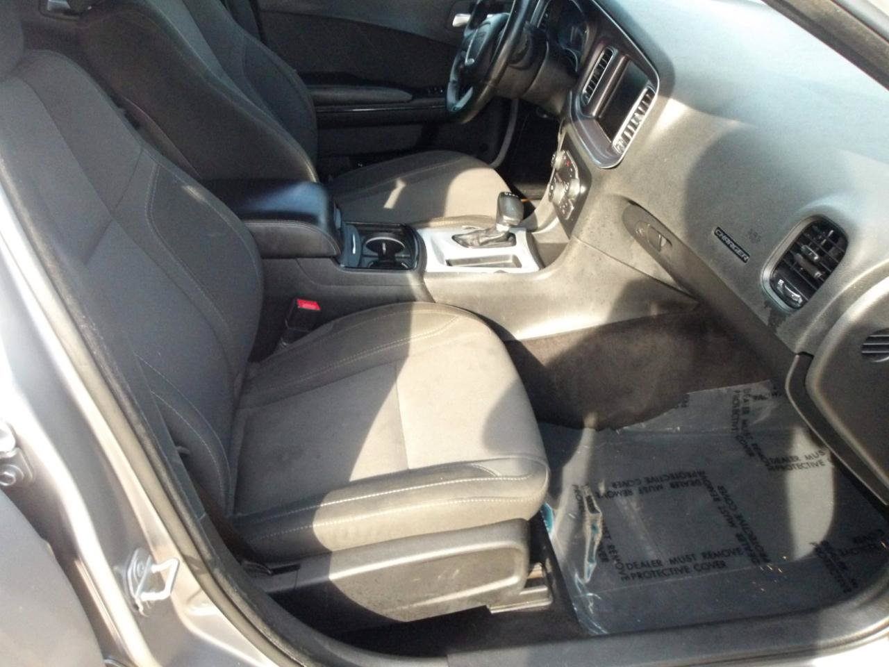 Used 2016 Dodge Charger SXT w/ Blacktop Package RWD image 7