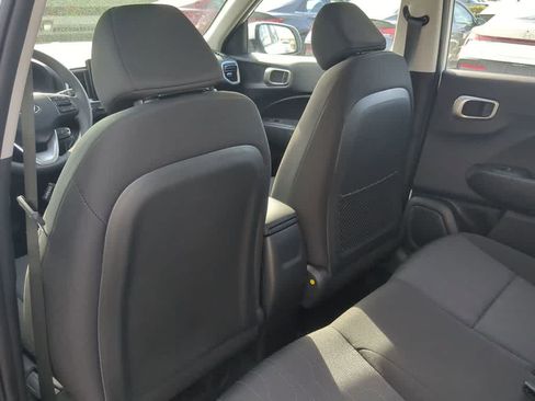 New 2026 Hyundai Venue SE FWD image 19