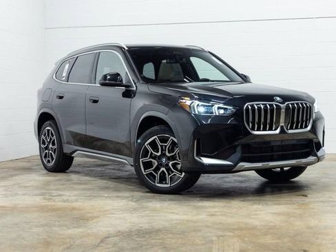 Used 2025 BMW X1 xDrive28i w/ Technology Package AWD/4WD image 4